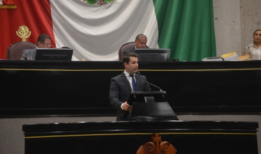 El diputado Bingen Rementería Molina, presentó la iniciativa de Decreto que reforma el Artículo 33 fracción XIX y adiciona una fracción VII al artículo 67 de la Constitución Política del Estado para dar autonomía a la Contraloría General.  