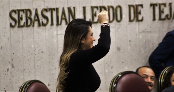 Aspectos de la Décima Primera Sesión de la LXV Legislatura de Veracruz. 