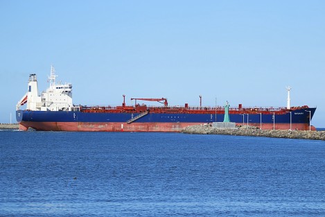 El barco tanque Tintomara, partió del puerto de Veracruz al terminar de descargar combustible en uno de los muelles. 