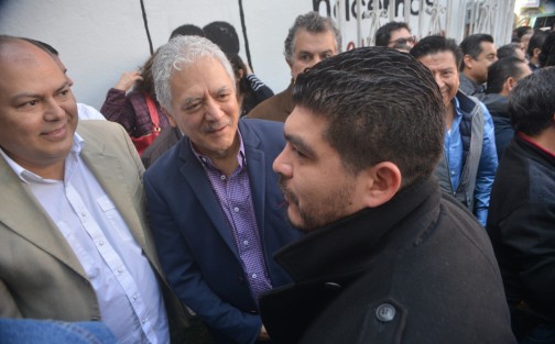 El gobernador Cuitláhuac García Jiménez, en compañía de diputados locales, federales y del alcalde Xalapa, inauguraron ‪la Casa de Vinculación Ciudadana, en Ávila Camacho número 162, colonia Centro de la capital del Estado.‬  