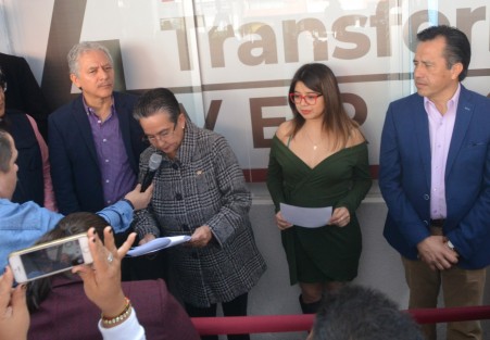 El gobernador Cuitláhuac García Jiménez, en compañía de diputados locales, federales y del alcalde Xalapa, inauguraron ‪la Casa de Vinculación Ciudadana, en Ávila Camacho número 162, colonia Centro de la capital del Estado.‬ 