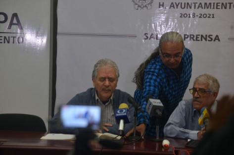  El alcalde de Xalapa dijo que los  80 elementos de la policía municipal aún no tienen la capacidad de patrullar en las colonias periféricas, por lo que se reunirá con regidores y también con el Gobernador, para hablar sobre el tema y definir una estrategia. 