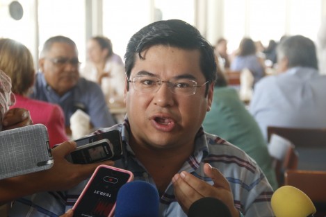 El diputado federal del PAN, Carlos Valenzuela, lamentó que el Congreso de la Unión haya aprobado en lo general, la creación de la Guardia Nacional, pues, de acuerdo con el análisis del legislador, esto sería el inicio de la militarización del país.  