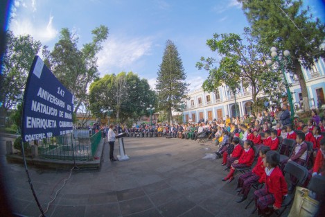 En la ciudad de Coatepec fue recordado el 147 aniversario del natalicio de la <em>Hija predilecta de Coatepec</em>, María Enriqueta Camarillo. En el homenaje participaron representantes de los diversos sectores coatepecanos, desde los pequeños escolapios, hasta las autoridades municipales.