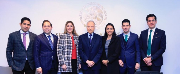 Este viernes el Grupo Parlamentario del PVEM encabezado por su Coordinador, Raúl Bolaños Cacho Cué y el Coordinador de la Agenda Legislativa, Javier Herrera Borunda, se reunió con el primer Fiscal General de la República para escuchar y respaldar la propuesta del funcionario para lo que será la Fiscalía General. 
