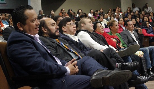 A la ponencia de la legisladora federal Martha Tagle asistieron las diputadas Ana Miriam Ferráez Centeno, Montserrat Ortega Ruiz, Adriana Esther Martínez Sánchez, Mónica Robles Barajas, Brianda Kristel Hernández Topete, Margarita Corro Mendoza, así como los legisladores Alexis Sánchez García y Henri Christophe Gómez Sánchez, además de representantes de partidos políticos, organizaciones de la sociedad civil, medios de comunicación y público en general.