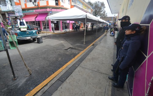 En las afueras del mercado habrá vigilancia permanente, ya que la mercancía permanecerá ahí.