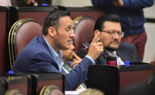 Aspectos de la  Décima Quinta Sesión Ordinaria de la LXV Legislatura de Veracruz.