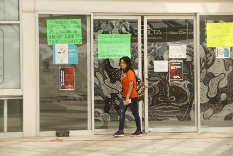 El SETSUV, exige a la Universidad Veracruzana un aumento salarial del 20 por ciento. De no acceder a su petición, estallaría la huelga el 2 de febrero.
