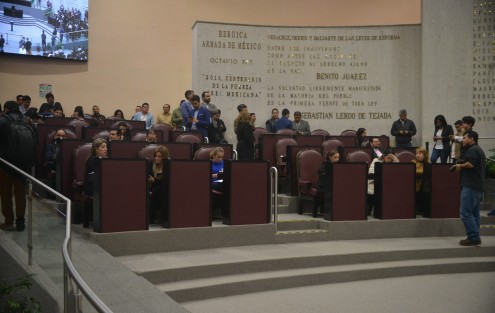 Las diputadas y diputados de la LXV Legislatura del Estado aprobaron el Acuerdo de la Junta de Coordinación Política (Jucopo) por el cual se crea la Comisión Especial de la Industria Azucarera, Alcoholera y sus Derivados, como órgano de gestión y posicionamiento legal para apoyar a los productores de caña de azúcar de la Entidad.