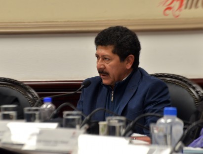El Regidor de Xalapa, Rafael Pérez, fue acusado de corrupción y fue exonerado por la autoridad judicial; el alcalde Hipólito Rodríguez  ni siquiera tuvo la atención de dar por enterado que hubo tal vez un malentendido y con política de concordia no extendió la mano.  