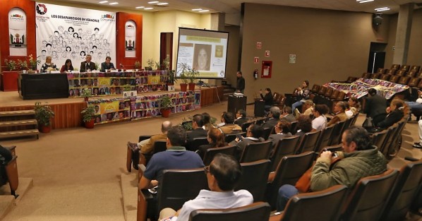 Al evento, organizado por Canacintra-Xalapa, a través de su presidente José Manuel García González, asistieron Colectivos de Desaparecidos; la diputada Montserrat Ortega Ruiz y el legislador Omar Miranda Romero, así como la presidenta de la Comisión Estatal de Derechos Humanos (CEDH), Namiko Matzumoto Benítez; el vocero de la arquidiócesis de Xalapa, José Manuel Suazo Reyes y en representación del Gobierno del Estado, Arturo García Rivera. 