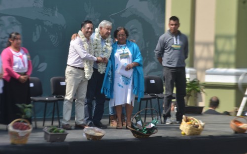 El presidente Andrés Manuel López Obrador y el gobernador Cuitláhuac García presentaron el programa Sembrando Vida en la ciudad de Córdoba, Veracruz.  
