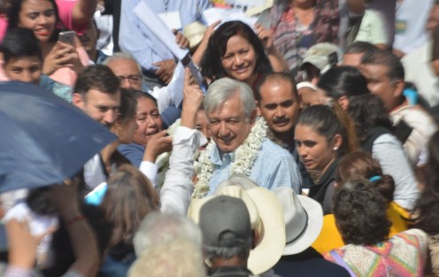 El presidente Andrés Manuel López Obrador y el gobernador Cuitláhuac García presentaron el programa Sembrando Vida en la ciudad de Córdoba, Veracruz.  
