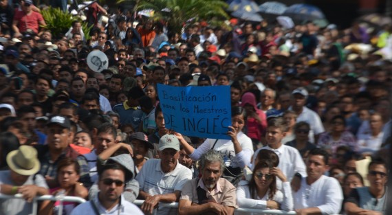  Y pese a que en el pasado el Honorable Ayuntamiento de Córdoba negaba los permisos para eventos de MORENA y Andrés Manuel López Obrador, este domingo se vio abarrotado el parque 21 de Mayo de la Ciudad de los 30 Caballeros en la visita de AMLO como Presidente de la República.  
