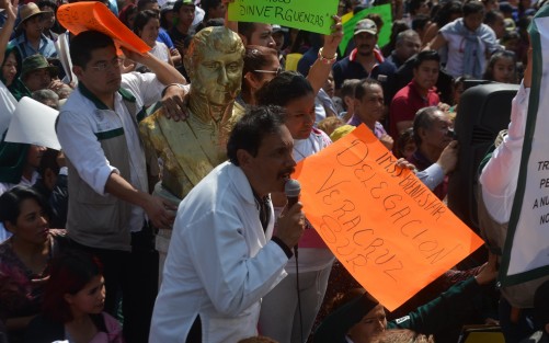  Y pese a que en el pasado el Honorable Ayuntamiento de Córdoba negaba los permisos para eventos de MORENA y Andrés Manuel López Obrador, este domingo se vio abarrotado el parque 21 de Mayo de la Ciudad de los 30 Caballeros en la visita de AMLO como Presidente de la República.  