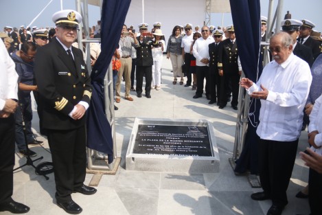El director general de puertos y Marina Mercante, Héctor López Gutiérrez, asistió a la inauguración de la Plaza de la Marina Mercante. De igual forma, el funcionario federal develó una placa conmemorativa por los cien Años de la Escuela Náutica Mercante <em>Fernando Siliceo y Torres</em>.