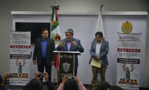 La SEDESOL anunció la convocatoria para seleccionara a 80 profesionistas de las áreas de conocimiento básicas: Ciencias Sociales, Biológico – Agropecuaria y Ciencias Exactas, quienes  trabajarán en un proceso de recolección de datos e información que servirán a la dependencia para diagnosticar necesidades, carencias y problemáticas relacionadas directamente con el bienestar y el entorno de la cohesión territorial y social.  