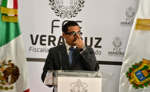 Jorge Winckler Ortiz, fiscal general de Veracruz, en su rueda de prensa de los lunes informó de las investigaciones que ha realizado y de las muchas otras que están pendientes, entre éstas la investigación por el abuso sexual cometido en contra de una pequeña de nueve años en el parque El Huarache, de la zona de Ánimas en la ciudad de Xalapa.  