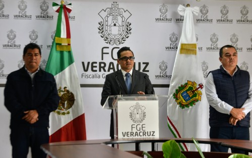 Jorge Winckler Ortiz, fiscal general de Veracruz, en su rueda de prensa de los lunes informó de las investigaciones que ha realizado y de las muchas otras que están pendientes, entre éstas la investigación por el abuso sexual cometido en contra de una pequeña de nueve años en el parque El Huarache, de la zona de Ánimas en la ciudad de Xalapa.  