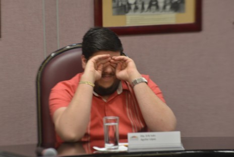 El diputado del PT, Erick Iván Aguilar,  obediente al llamado del coordinador de ese partido, Vicente Aguilar, quien exigió a los funcionarios e instituciones que sean transparexantes y que operen de forma correcta para que la 4T pueda llevarse a cabo.