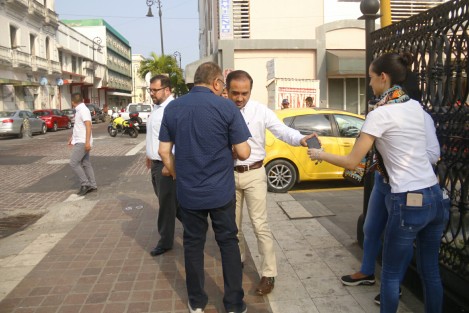 Luego de disfrutar del Super Bowl 2019, el alcalde de Veracruz, Fernando Yunes Márquez, regresó a la ciudad. ¿Trajo recuerditos?  
