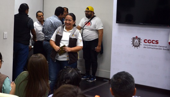 Cuando le preguntaron acerca del Tajín rápidamente le echó la bolita al Instituto Nacional de Antropología e Historia (INAH) sobre el descuido y abandono que presenta parte de la zona arqueológica de este lugar.