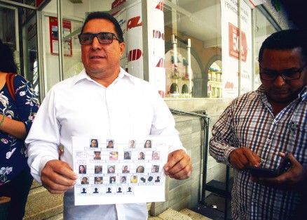 El presidente municipal de Carlos A. Carrillo, Francisco Molina Arrioja, acusó a la Fiscalía General del Estado (FGE) de no brindar la atención necesaria en las investigaciones que se siguen por los delitos de secuestro y homicidio cometidos por una banda en la región de Cosamaloapan.  