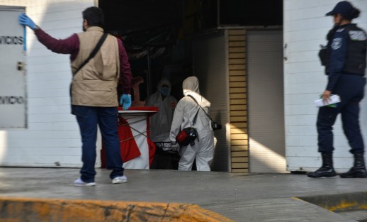 Versiones no oficiales atribuyen el homicidio de lacomerciante de Plaza Clavijero, a la extorsión de la delincuencia, conocida como cobro de piso. 