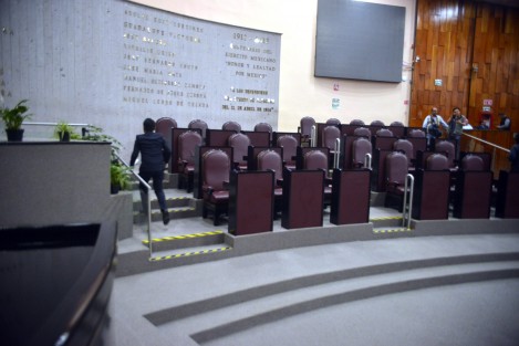 La bancada de Morena del Congreso del Estado de Veracruz de plano no llegó a la sesión extraordinaria de este viernes donde se votaría la remoción del titular de la Fiscalía General del Estado de Veracruz; como se recordará, esta sesión había sido pospuesta desde ayer jueves .
