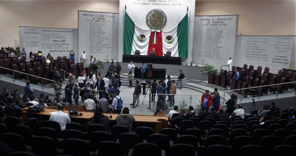 La bancada de Morena del H. Congreso del Estado de Veracruz de plano no llegó a la sesión extraordinaria de este viernes donde se votaría la remoción del titular de la Fiscalía General del Estado de Veracruz; como se recordará, esta sesión había sido pospuesta desde ayer jueves. 
