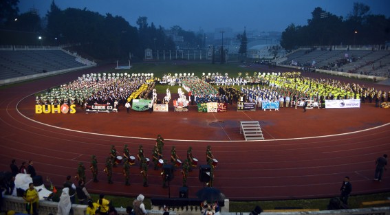 La tarde noche de este sábado Marching Bands de Xalapa, Naolinco y  Puebla participaron con motivo del 102 Aniversario de la Promulgación de la Constitución de 1917; marcharon del Teatro del Estado al Estadio Xalapeño.
