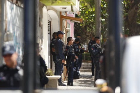 Trabajadores de TAMSA sostuvieron una asamblea extraordinaria, donde discutirían un aumento salarial del 20 por ciento, además de la salida de Pascual Lagunes como dirigente del sindicato Unidad y Progreso.  Elementos de seguridad pública, resguardaron las afueras del recinto para evitar altercados.