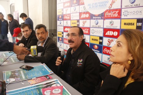 El presidente del comité del Carnaval de Veracruz, Luis Antonio Pérez Fraga, reconoció que no es obligación del gobierno estatal aportar dinero para la realización de esta fiesta. Sin embargo, indicó que serán cerca de 20 millones los que dejarán de percibir por la falta de apoyo.