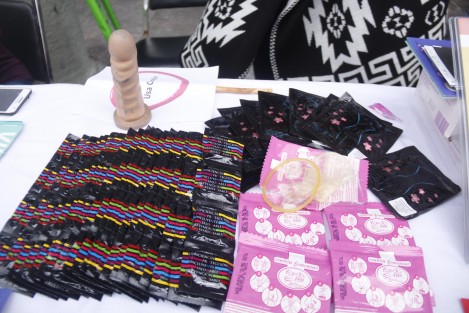 Serán repartidos 5 mil preservativos, masculinos y femeninos, durante las fiestas del Carnaval de Veracruz. Lo anterior se informó durante la celebración del Día Mundial del Condón, donde se realizaron pruebas rápidas de detección de VIH.