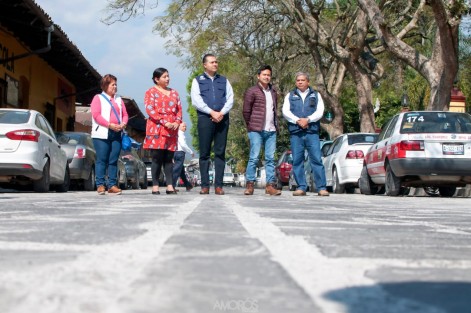El alcalde de Coatepec, Enrique Fernández, inauguró la céntrica calle de Aldama, con lo que concluye una de las inversiones más importantes realizadas en los últimos años en el Centro Histórico de esa ciudad.   