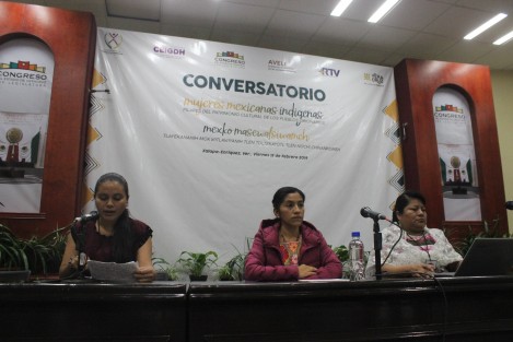 En el marco del Día de la Mujer Mexicana y del Año Internacional de la Lengua Indígena, se llevó a cabo en el Congreso del Estado, el conversatorio <em>Mujeres Mexicanas Indígenas: Pilares del Patrimonio Cultural de los Pueblos Originarios</em>.