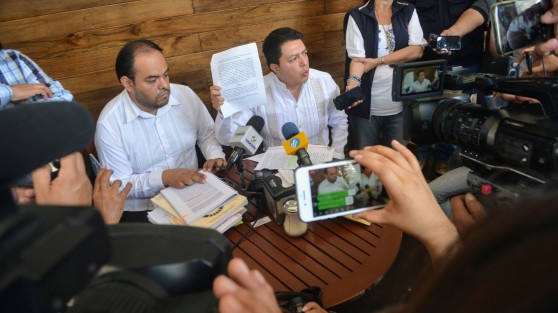 El abogado Arturo Baltazar, dijo que legisladores desconocen el contenido del dictamen de solicitud de juicio político contra el Fiscal promovido por su defendido, Luis Ángel N, ya que durante la sesión no se dio lectura al mismo.   