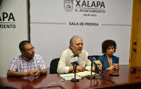 Hipólito Rodríguez, acompañado de la titular del IMM, Yadira Hidalgo, anunció una campaña para limpiar de publicidad ofensiva para las mujeres, así como la puesta en marcha de alumbrado de puentes peatonales, paradas de camión y demás. 