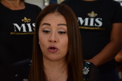 En rueda de prensa esta mañana, Lissethe Martínez Echeverría, presidenta de la asociación civil Mujeres de Impacto Social, invitó a las mujeres veracruzanas a que la acompañen a una serie de actividades del 4 al 10 de marzo, en conmemoración al Día Internacional de la Mujer. 