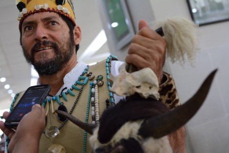 El Brujo Mayor de Catemaco, en rueda de prensa invitó a las personas y demás turistas a los rituales de este primer viernes de marzo. Detalló  que debido a la ley de protección animal en el estado, han acordado que para realizar las <em>limpias</em> de este año, no harán uso de gallinas como sacrificios  durante el trabajo esotérico, pero sí un solo chivo, el sacrificado durante este ritual realizado la medianoche del 1 de marzo, el cual posteriormente será  preparado en un guiso para ser aprovechado como alimento.