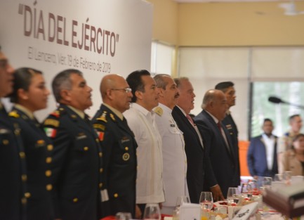 Estuvieron presentes en el evento, el comandante de la 26 Zona Militar, General Germán Antonio Bautista; el jefe del Estado Mayor de la 26 Zona Militar, General Marco Antonio Gómez Nava; el comandante del 63 Batallón de Infantería; Coronel José Raúl Olvera Sumano, y el inspector de la Primera Región Naval, Vicealmirante José Carlos Vera Vidal.
