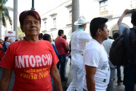 Ciudadanos pertenecientes a las colonias antorchistas del municipio de Veracruz, encabezados por su líder Cristina Marín Leal, llegaron a manifestarse en los bajos del palacio con eventos culturales como danza, teatro y poesía, fomentando estas acciones con alumnos pertenecientes a sus escuelas. Esperando  así lograr ser atendidos por el alcalde del ayuntamiento y poder entregarle en sus manos el pliego peritorio con los demandas de antorcha campesina