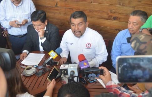 Manuel Melchor Oliveros secretario del SUTCECYTEV dio conocer que el próximo 25 de febrero habrá paro de labores en los colegios de estudios científicos de toda la república esto debido al recorte de presupuesto hecho a nivel federal.  