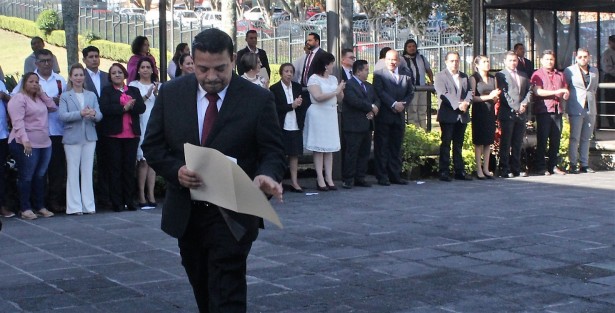 Diputados locales de la bancada de MORENA, además del diputado, Jorge Moreno Salinas, Secretario de la Mesa Directiva, rindieron honores a la enseña patria, con motivo del Día de la Bandera, que se celebra el 24 de febrero.