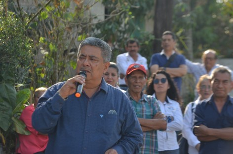 Miles de habitantes de la comunidad de Llano Grande beneficiados por la pavimentación de 1 kilómetro de camino, obra realizada con recursos propios del Ayuntamiento de Teocelo que encabeza el alcalde Mario Antonio Chama Díaz y que fue inaugurada este sábado.  