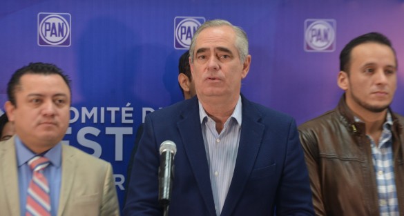 El Senador de la República, Julen Rementería del Puerto, afirmó que a pesar de la aprobación de la Guardia Nacional en el país, el gobierno estatal no puede pretender que esta corporación venga a resolver los problemas de inseguridad que existen en Veracruz, pues su labor es únicamente la de apoyar a los estados en este rubro. 