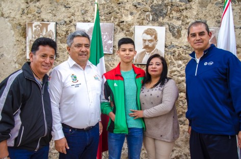 El Presidente Municipal de Teocelo, Mario Antonio Chama Díaz, comprometido con las jóvenes promesas del deporte de nuestro municipio, entregó junto al Director de Fomento Deportivo, Marco Antonio Hernández, un apoyo económico al joven Marco Antonio Hernández Hernández quien competirá en Las Vegas, Nevada, en el torneo abierto de Tae Kwon Do, donde participarán 42 países y que se llevará a cabo del 27 de febrero al 4 de Marzo. 