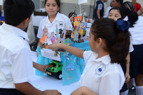 Escolapios de diversos niveles escolares de Veracruz, participaron en un concurso de maquetas de carros alegóricos, cuyo tema girara en el 500 aniversario de la fundación de Veracruz.