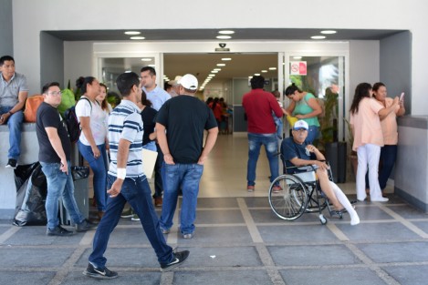 exhorta al secretario de Salud Roberto Ramos Alor y al gobernador Cuitlahuac García que qué surtan  estos medicamentos en el área, ya que hace apenas unas semanas el gobernador mencionó el abasto del 90% de medicamentos en hospitales este año.   